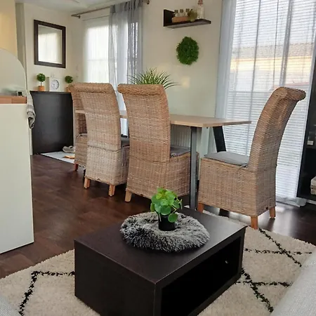 Кемпинг Superdeluxe Stacaravan Met Eigen Tuin En Parkeerplaats Nr 20