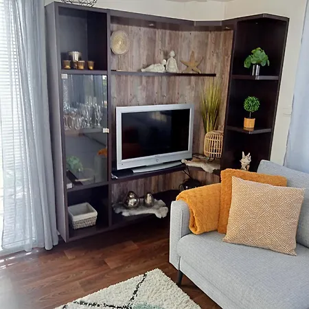 Superdeluxe Stacaravan Met Eigen Tuin En Parkeerplaats Nr 20 Бреден